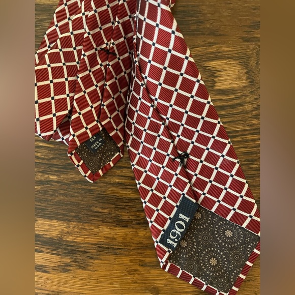 Red necktie - Picture 2 of 2